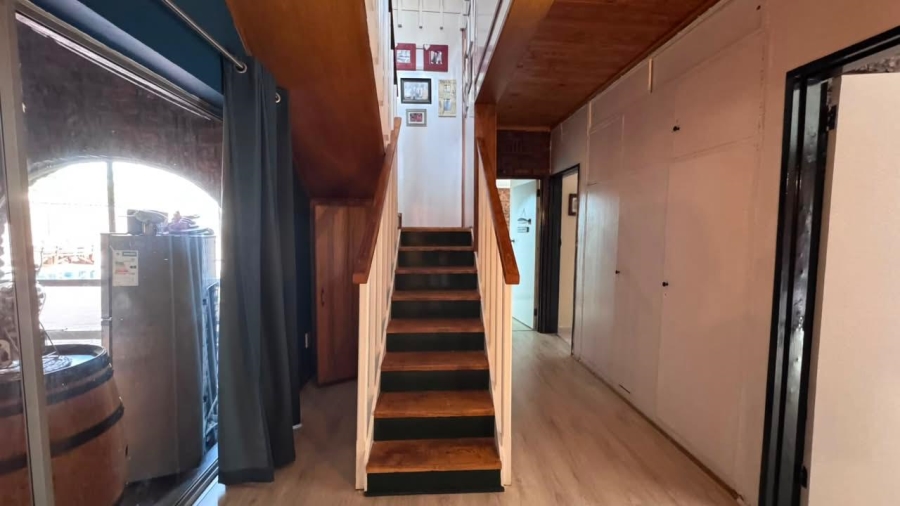 5 Bedroom Property for Sale in Royldene Northern Cape
